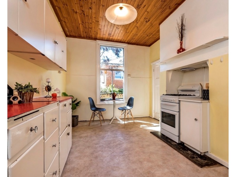 138 Queens Rd, South Guildford WA 6055