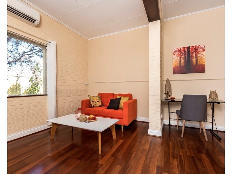 138 Queens Rd, South Guildford WA 6055