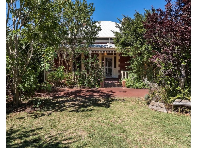 138 Queens Rd, South Guildford WA 6055