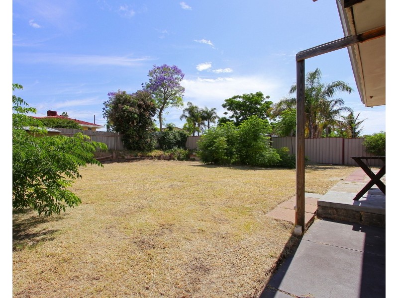 29 Colne Way, Girrawheen WA 6064