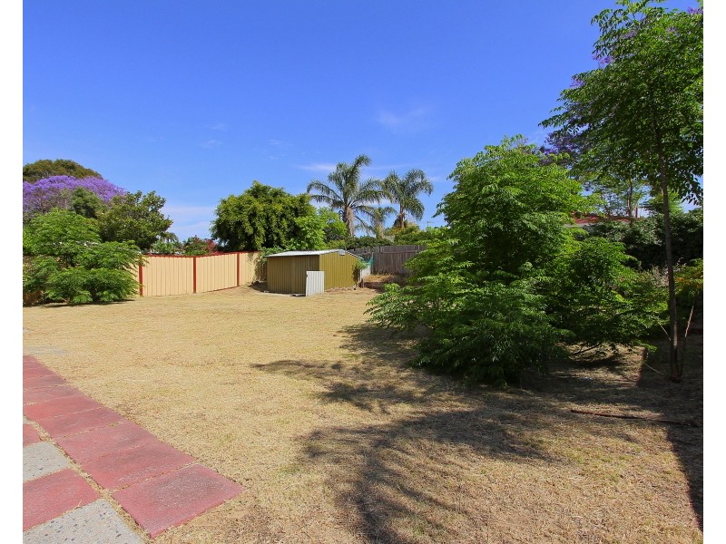 29 Colne Way, Girrawheen WA 6064