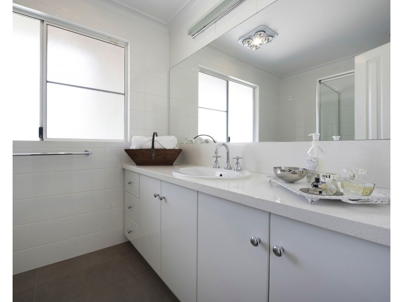 147 River View Ave, South Guildford WA 6055