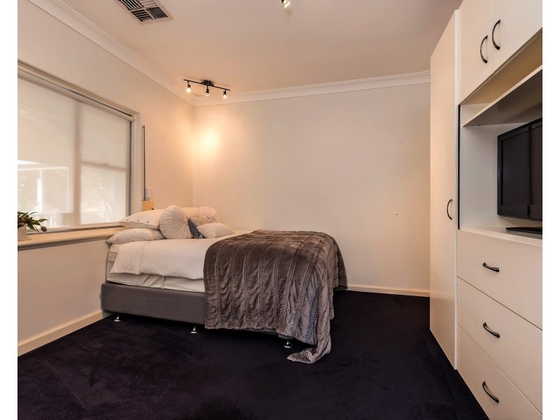 147 River View Ave, South Guildford WA 6055