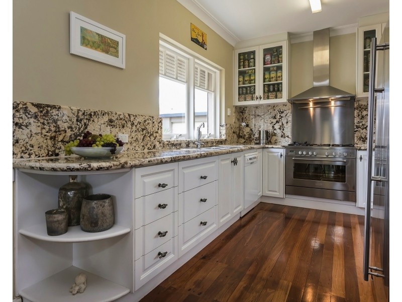 147 River View Ave, South Guildford WA 6055