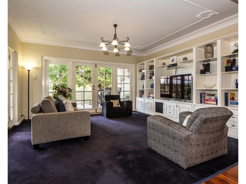 147 River View Ave, South Guildford WA 6055