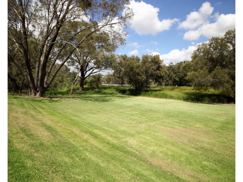 147 River View Ave, South Guildford WA 6055