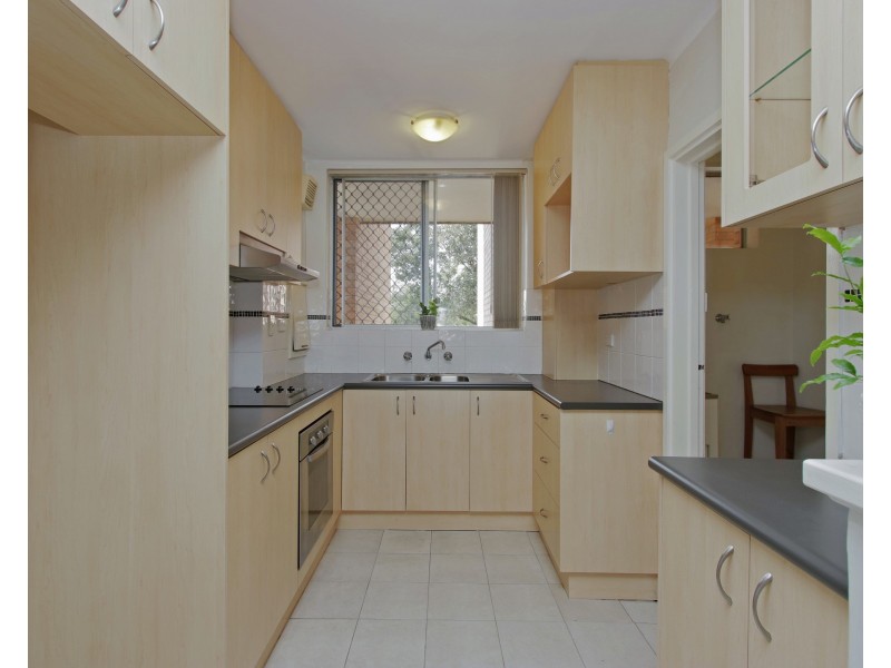 6/71 Golf View St, Yokine WA 6060