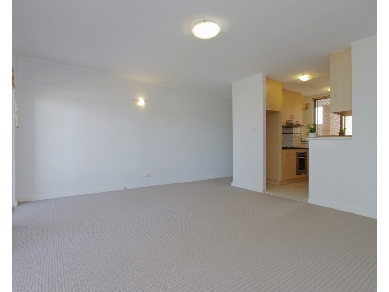 6/71 Golf View St, Yokine WA 6060