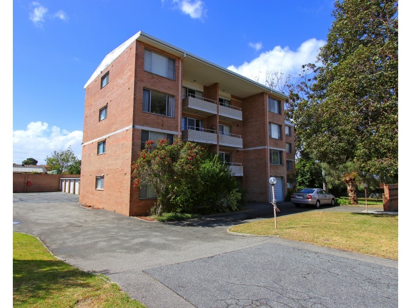 6/71 Golf View St, Yokine WA 6060