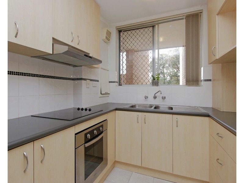 6/71 Golf View St, Yokine WA 6060
