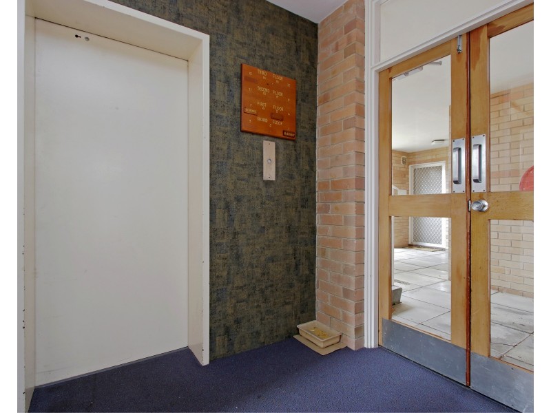 6/71 Golf View St, Yokine WA 6060