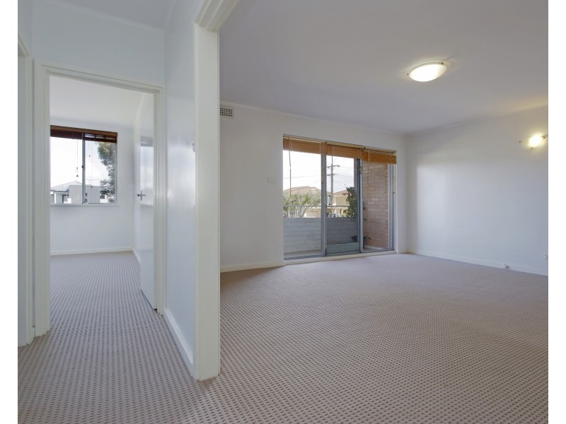 6/71 Golf View St, Yokine WA 6060