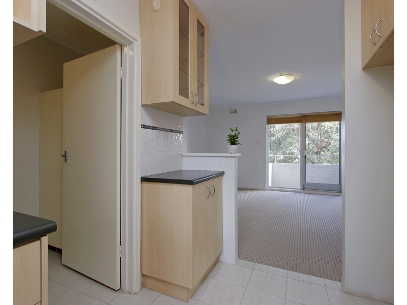 6/71 Golf View St, Yokine WA 6060