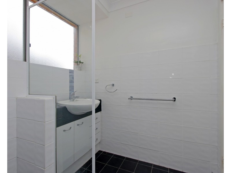 6/71 Golf View St, Yokine WA 6060