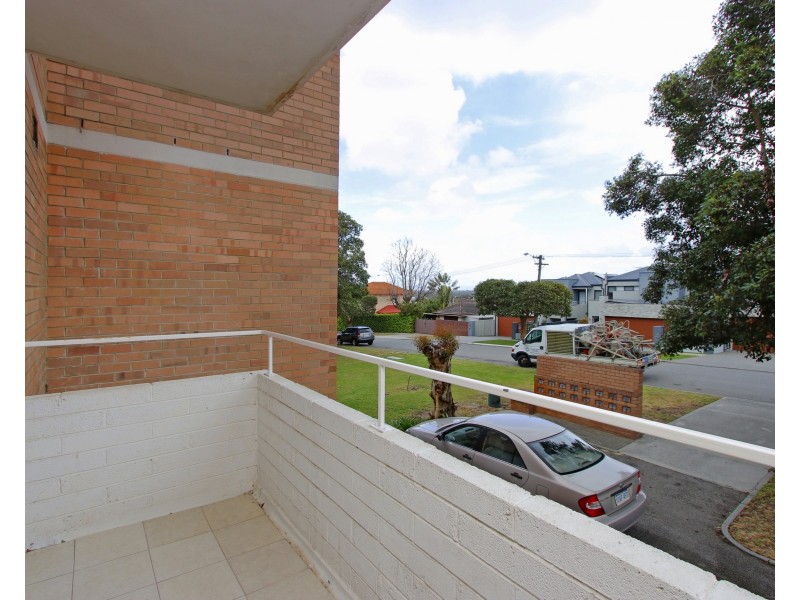 6/71 Golf View St, Yokine WA 6060