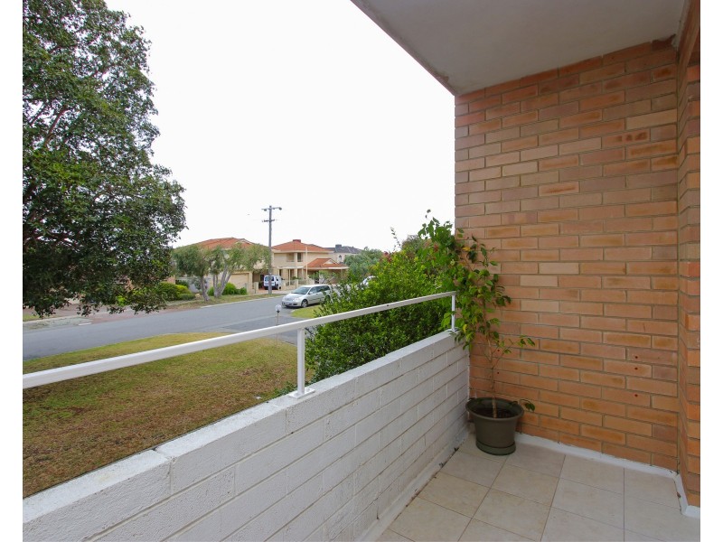 6/71 Golf View St, Yokine WA 6060