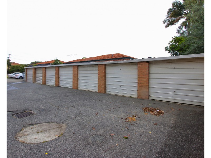 6/71 Golf View St, Yokine WA 6060