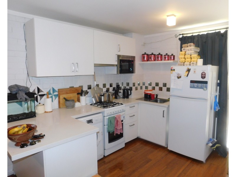 4/12 Tenth Ave, Maylands WA 6051