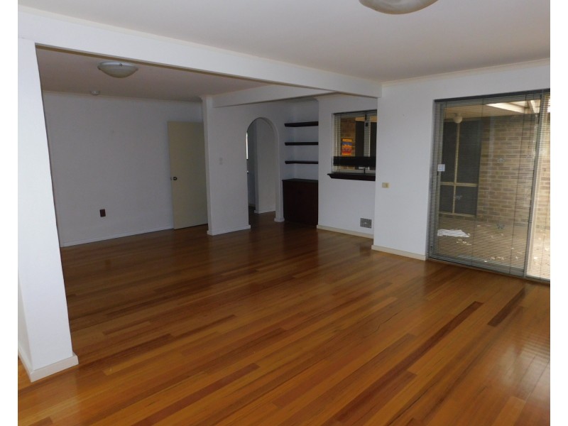 30 Methuen Way, Duncraig WA 6023