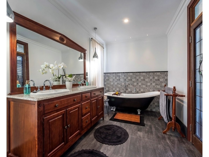 7 Turton Street, Guildford WA 6055