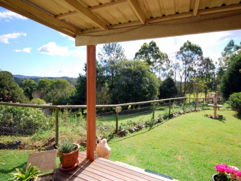 39 Beechwood Avenue, Maleny QLD 4552
