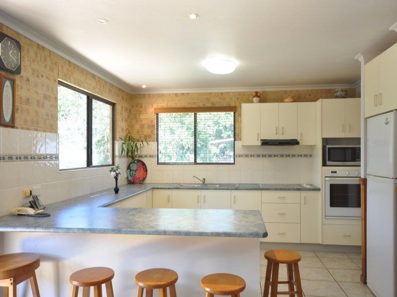 74 Mountain View Road, Maleny QLD 4552