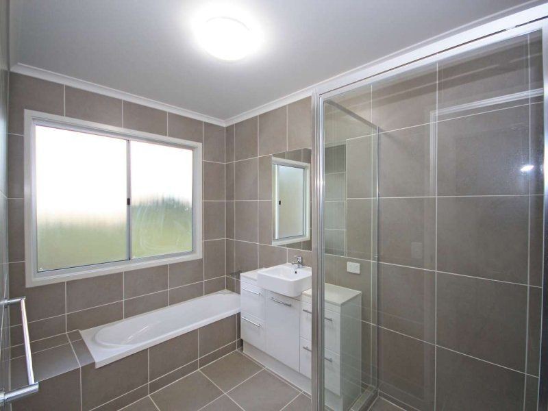 13 Ribbonwood Avenue, Maleny QLD 4552