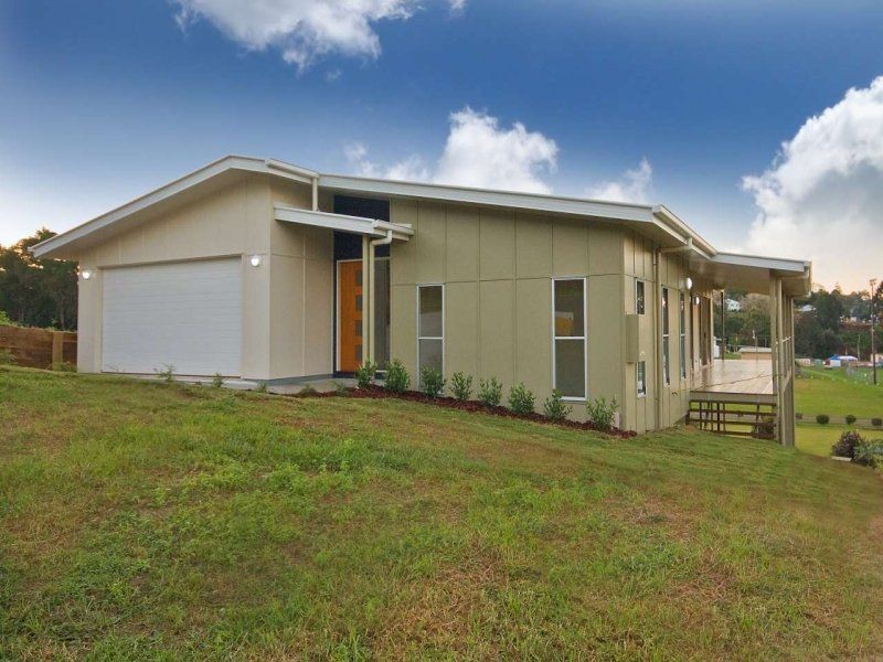 13 Ribbonwood Avenue, Maleny QLD 4552