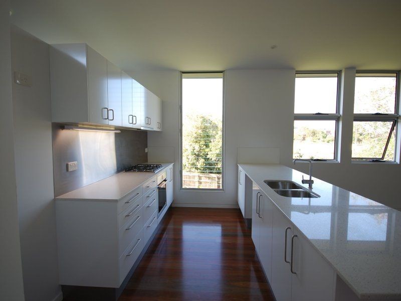 17 Ribbonwood Avenue, Maleny QLD 4552