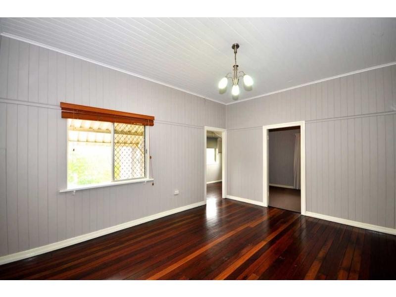 13 Beech Street, Maleny QLD 4552