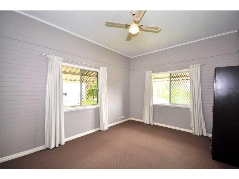 13 Beech Street, Maleny QLD 4552