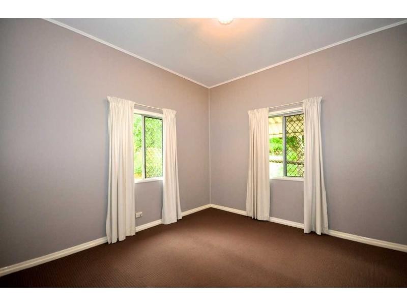 13 Beech Street, Maleny QLD 4552