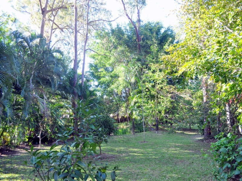 8 Kenny Court, Landsborough QLD 4550