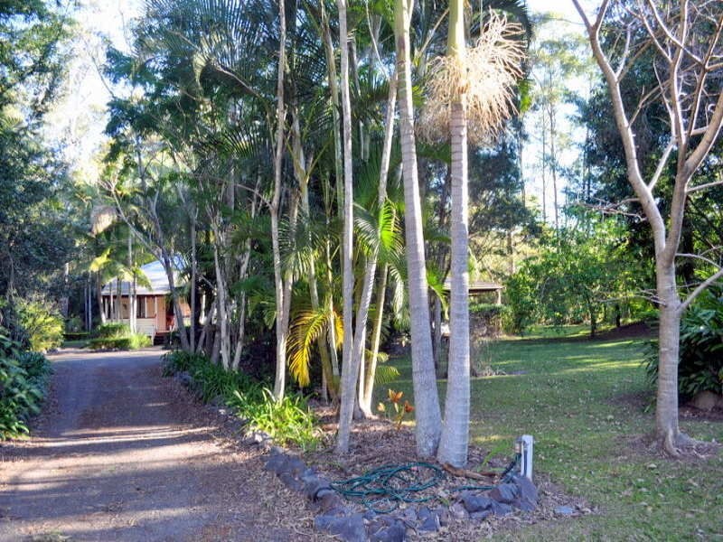 8 Kenny Court  LANDSBROUGH Street, Landsborough QLD 4550