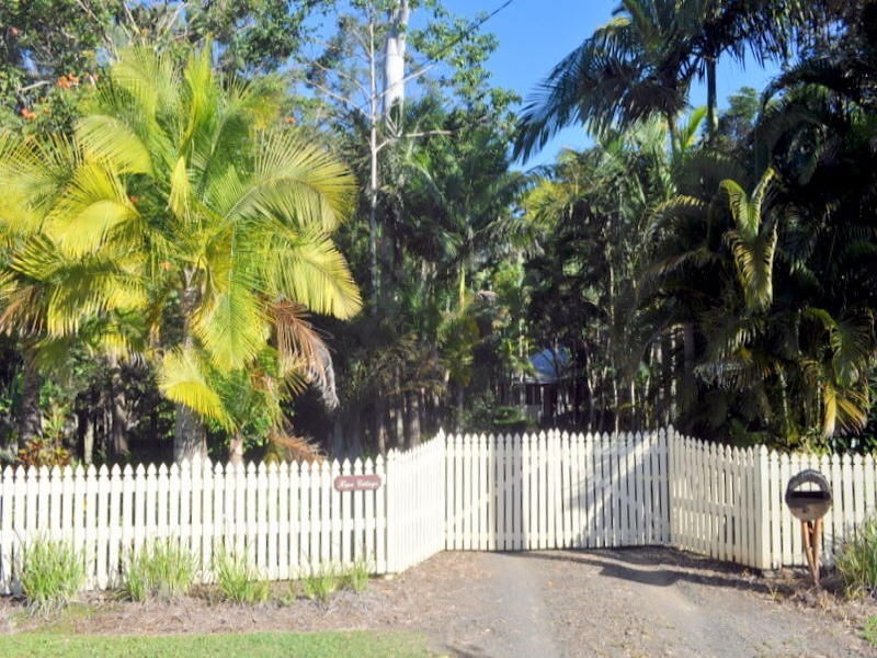 8 Kenny Court  LANDSBROUGH Street, Landsborough QLD 4550