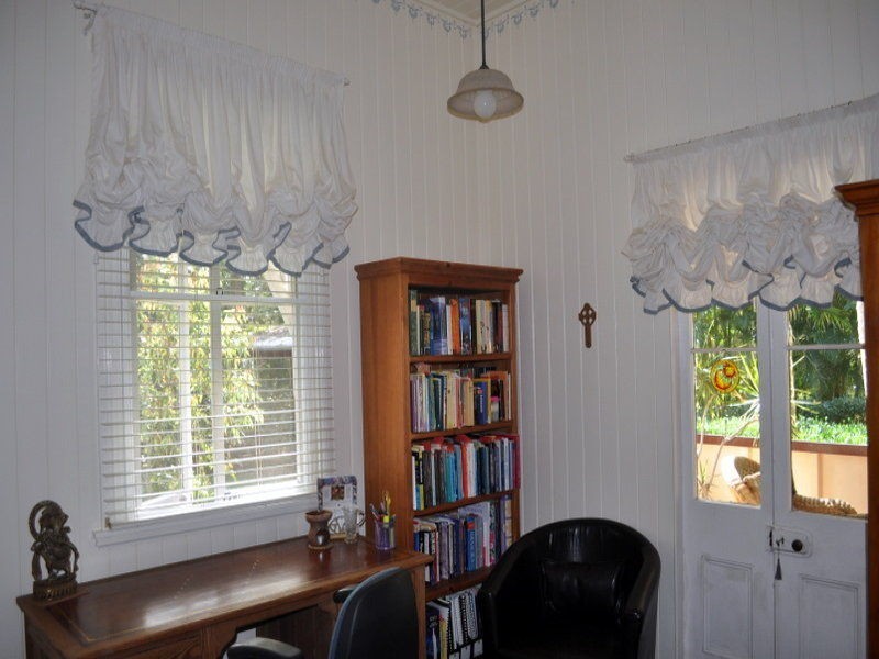 8 Kenny Court  LANDSBROUGH Street, Landsborough QLD 4550