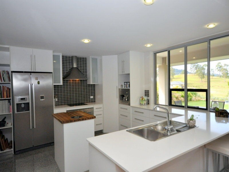 9 Jeanne Ct  Peachester Street, Maleny QLD 4552