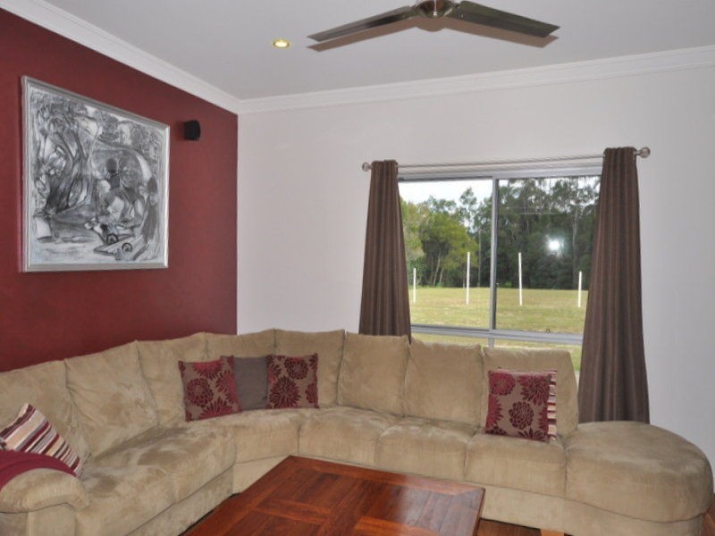 9 Jeanne Ct  Peachester Street, Maleny QLD 4552