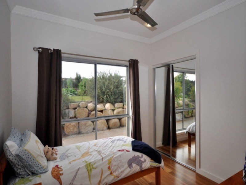 9 Jeanne Ct  Peachester Street, Maleny QLD 4552