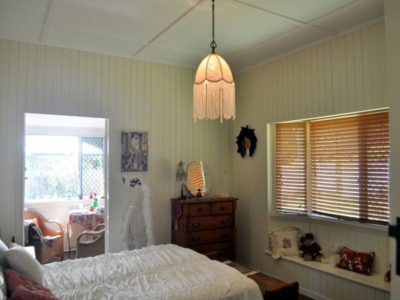 16 ASH Street, Maleny QLD 4552