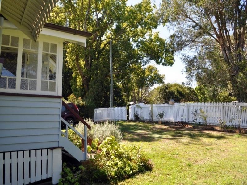 16 ASH Street, Maleny QLD 4552