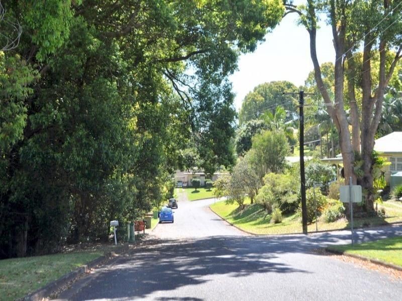 16 ASH Street, Maleny QLD 4552