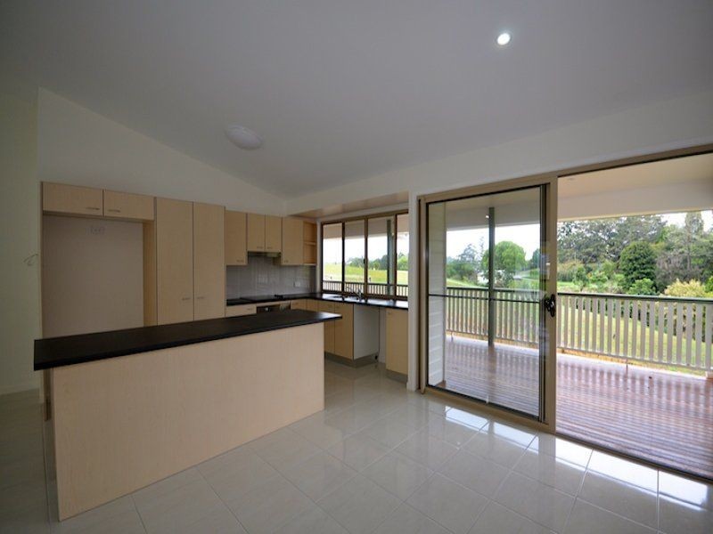 26 Wongabel Street, Maleny QLD 4552