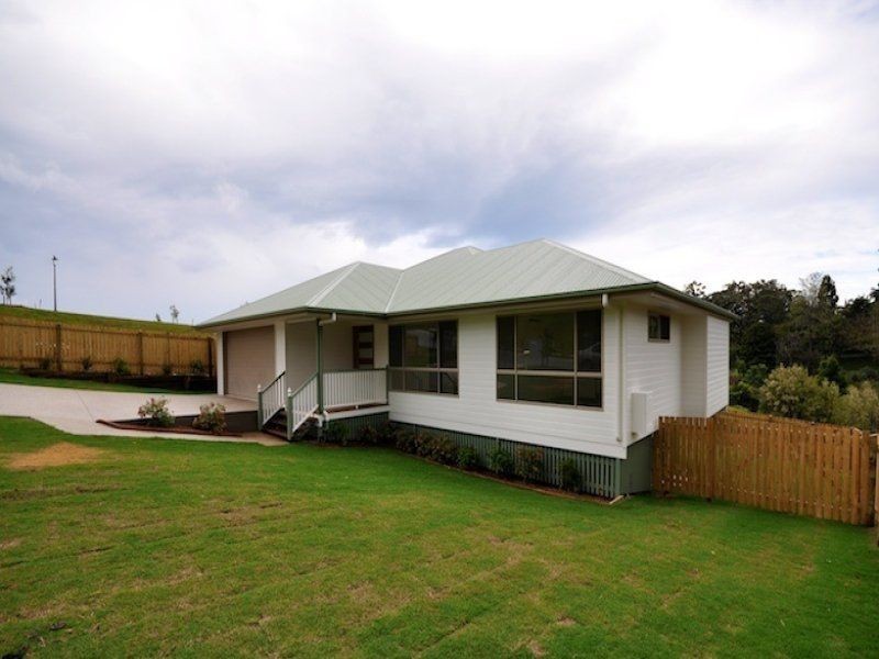 26 Wongabel Street, Maleny QLD 4552