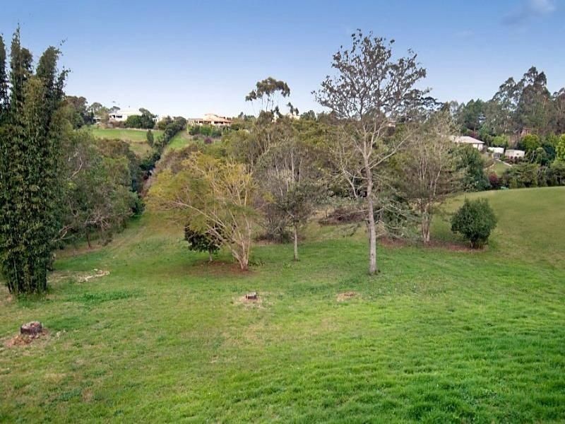 9 Hillfoot  Street   MONTVILLE Street, Maleny QLD 4552