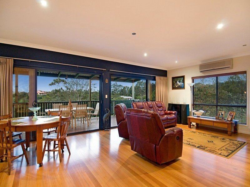 9 Hillfoot  Street   MONTVILLE Street, Maleny QLD 4552