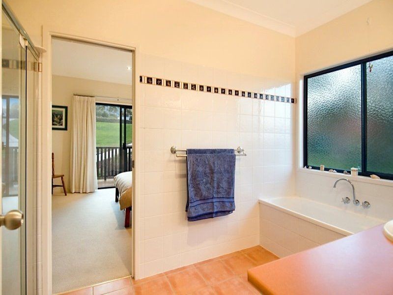 9 Hillfoot  Street   MONTVILLE Street, Maleny QLD 4552