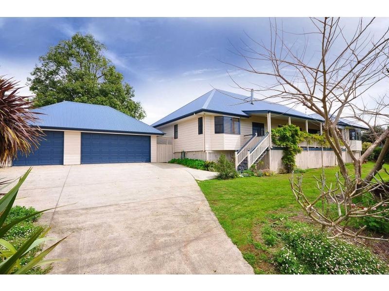 8 Lansdowne Rise, Maleny QLD 4552