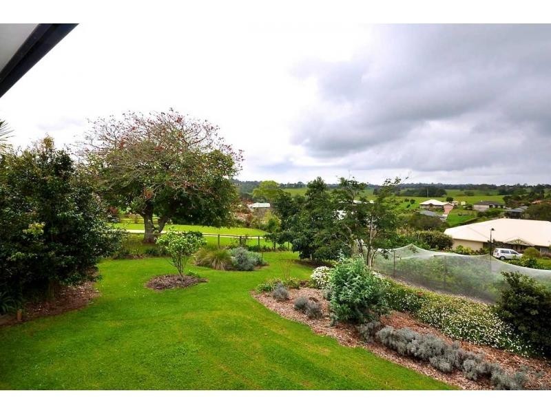 8 Lansdowne Rise, Maleny QLD 4552