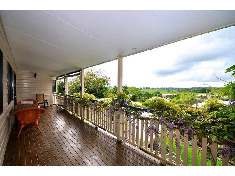8 Lansdowne Rise, Maleny QLD 4552